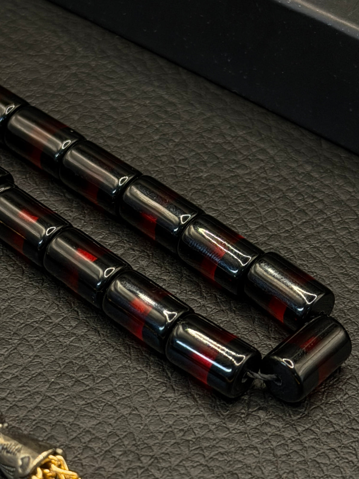 Red & Black Fire Amber Capsule Cut Tesbih – Custom Alloy Tasse