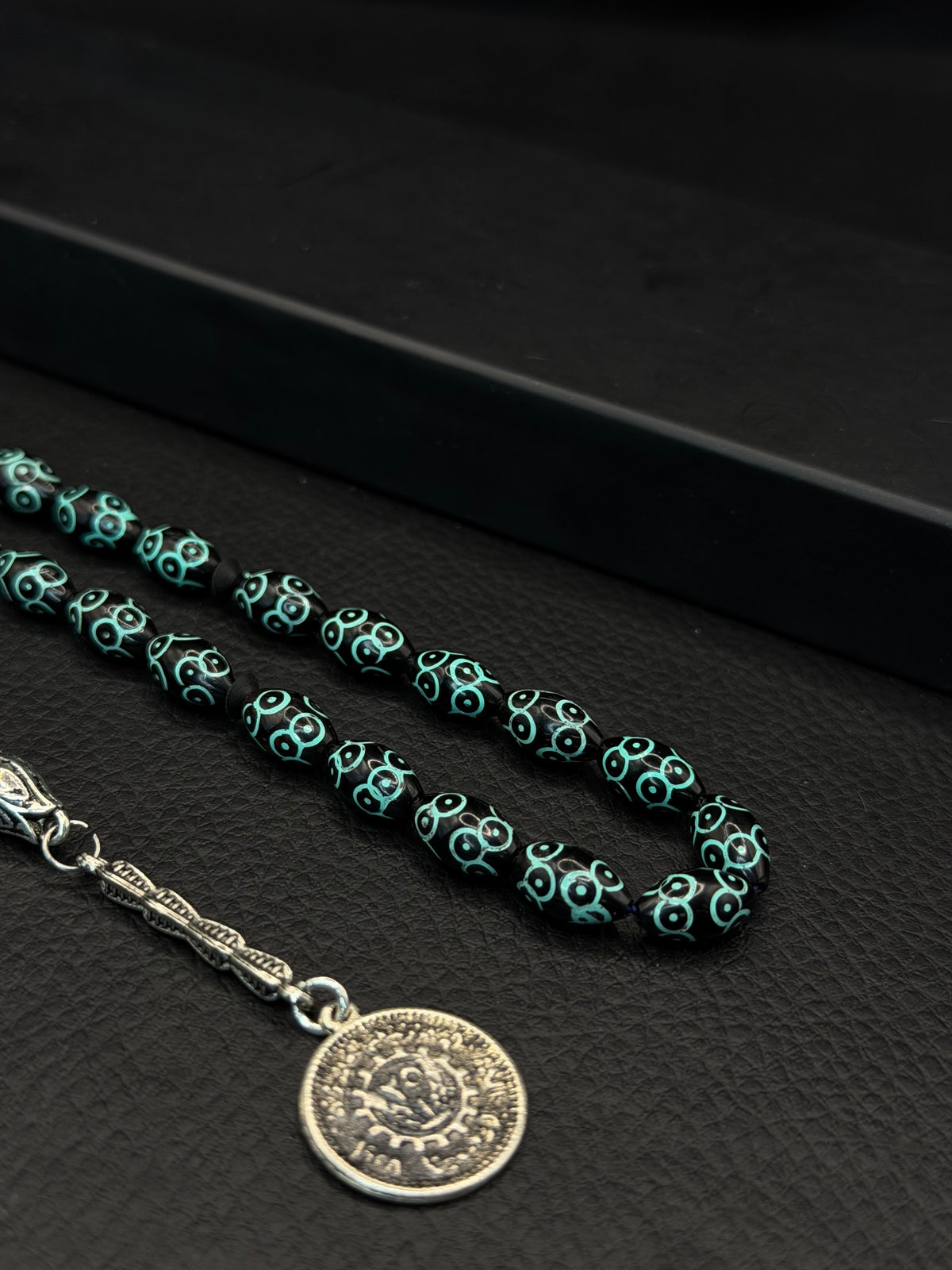 Black Kuka Tesbih – Mine Inserted Alloy Tassel | Oval Cut