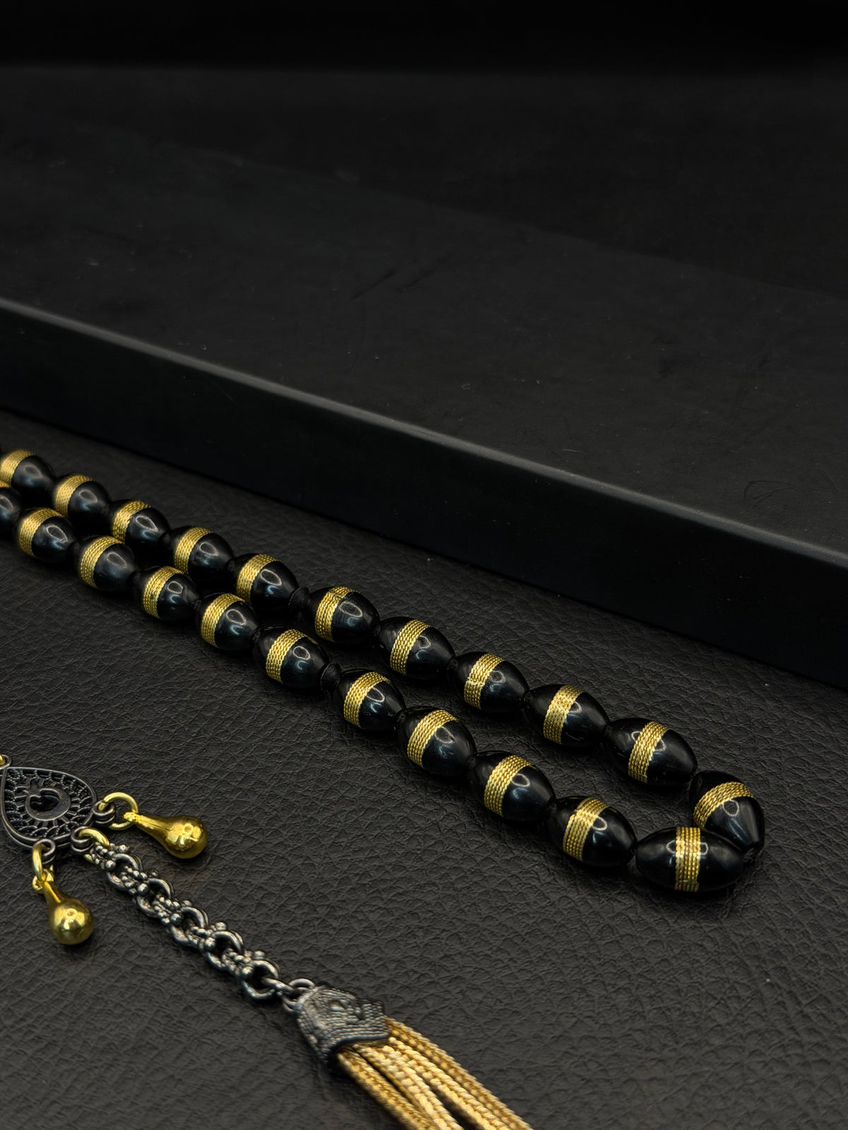 Black Kuka Tesbih – Brass Inserted Alloy Tassel | Oval Cut