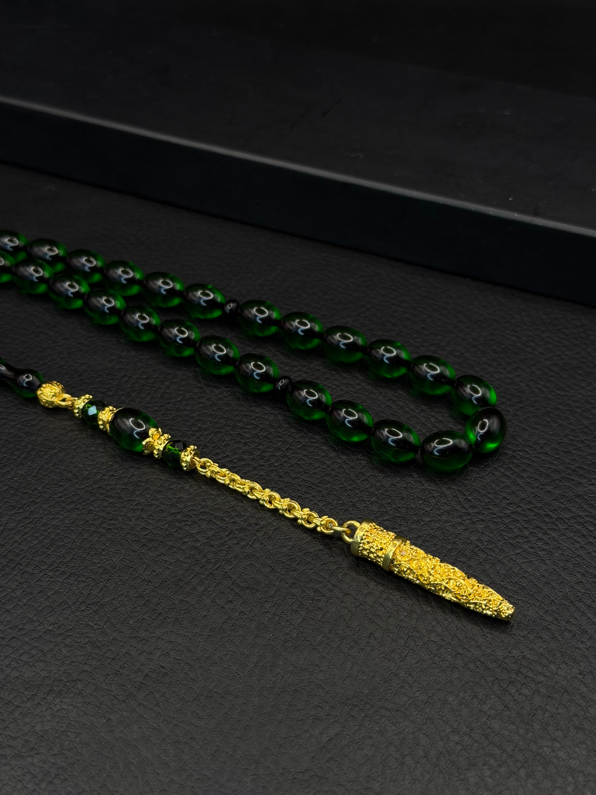 Green Fire Amber Tesbih – Oval Cut – Gold-Coloured Alloy Tassel