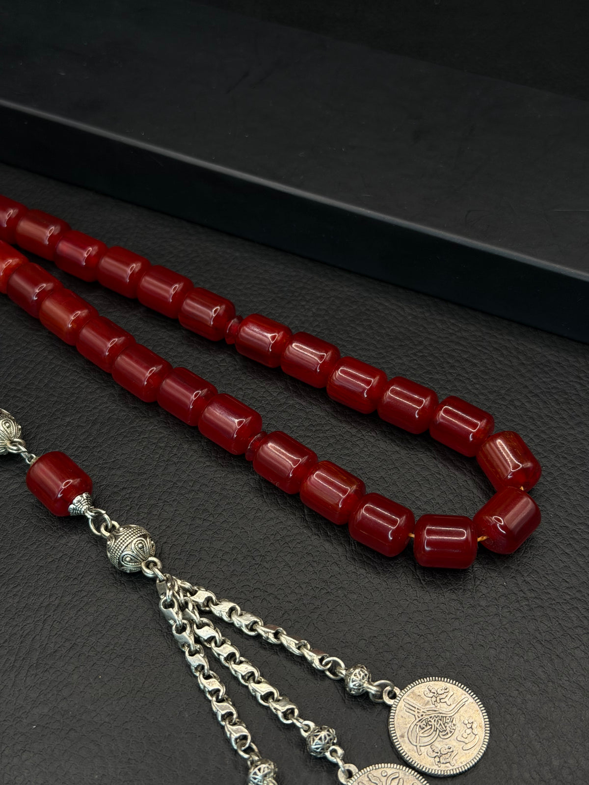 Ottoman Style Cherry Compressed Amber – Alloy Tassel – Barrel Cut – Medium Size