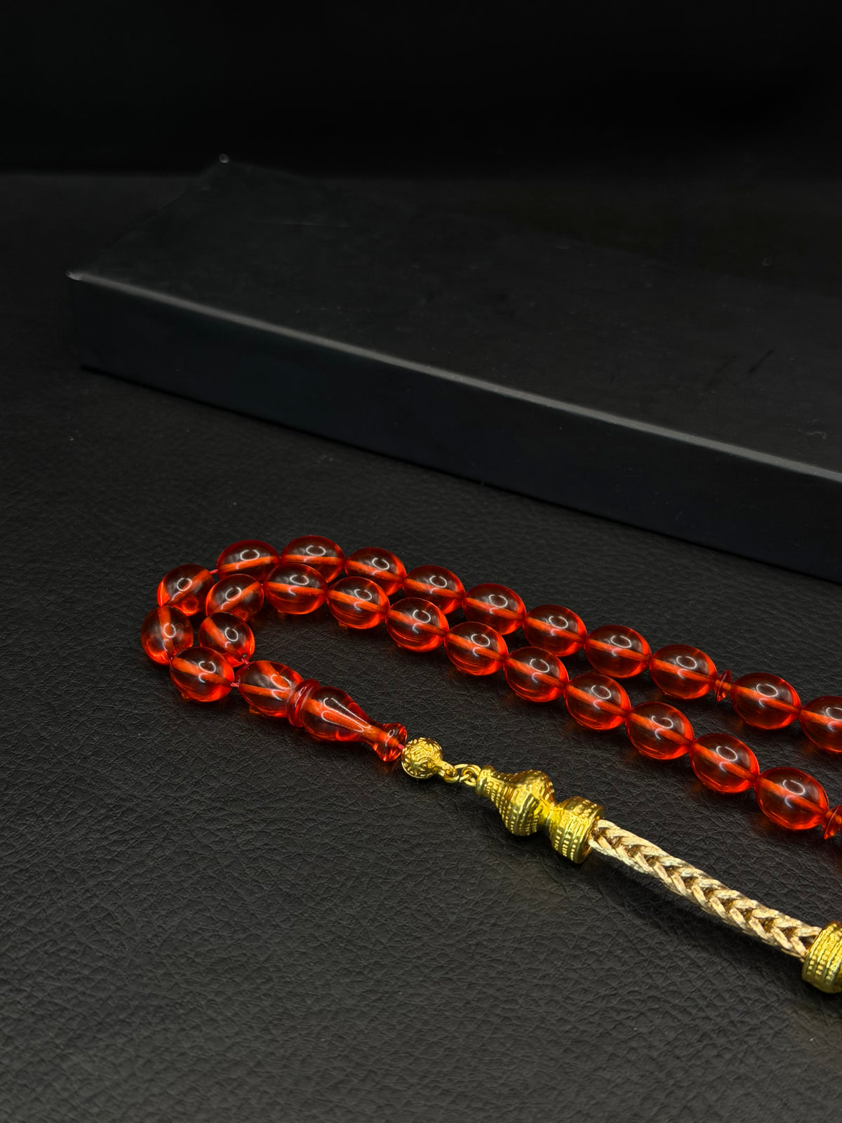Red Fire Amber Tesbih – Oval Cut – Gold-Coloured Alloy Tassel