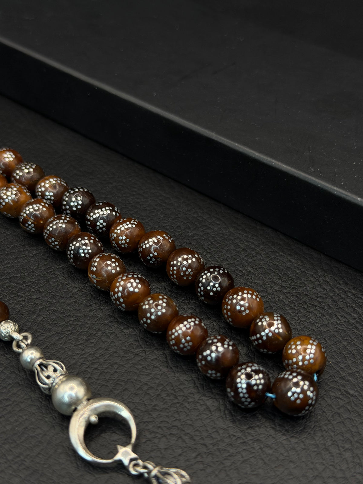 Kuka Silver Inserted Round Cut Tesbih – Alloy Tassel