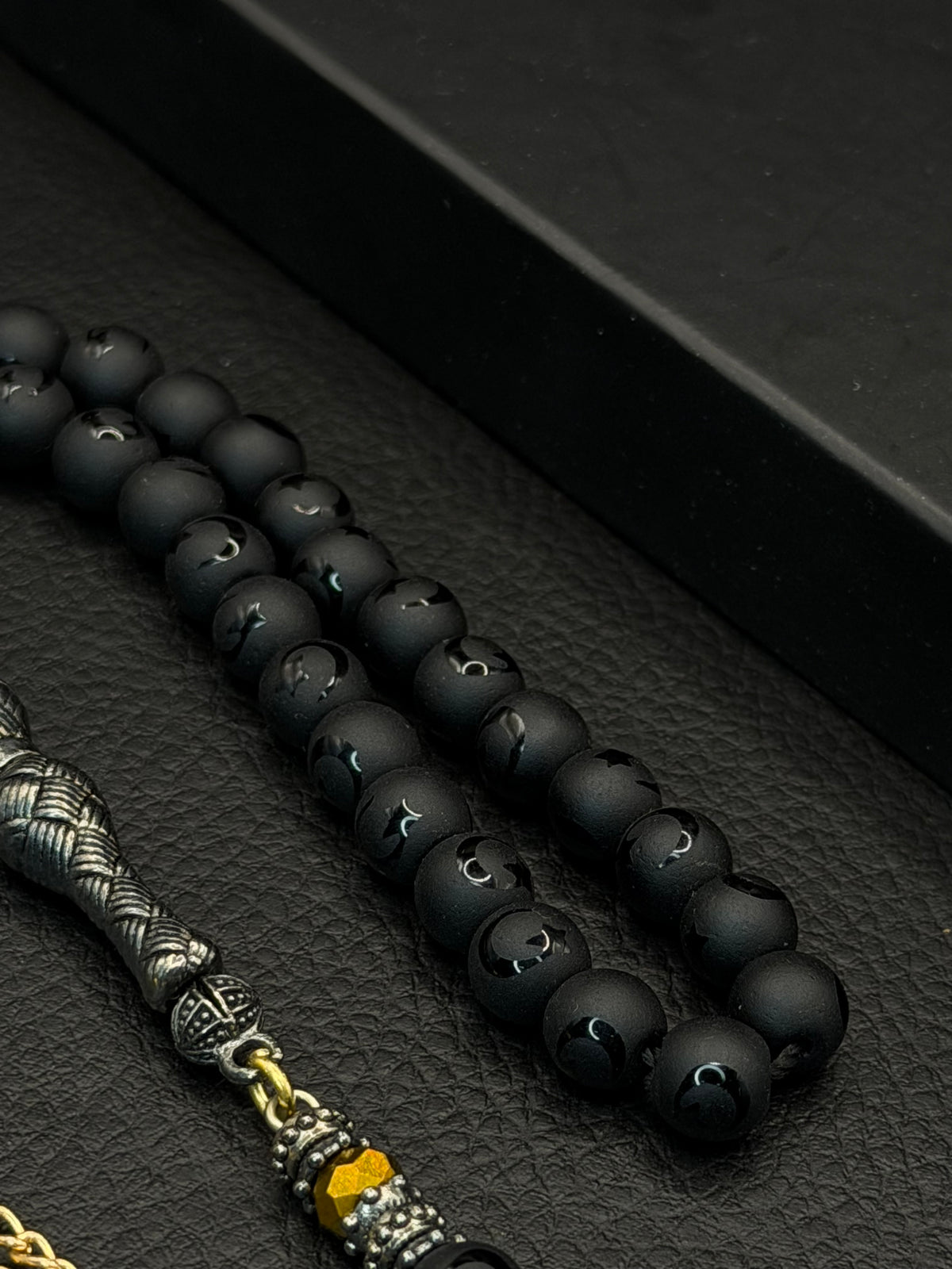 Black Onyx Natural Stone Round Cut Tesbih – Turkish Flag Laser Engraved Alloy Tassel