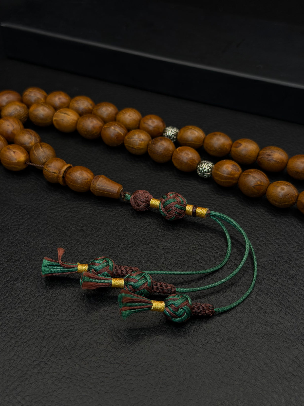 Kuka Tesbih – Medium Size – Oval Cut – System Tassel