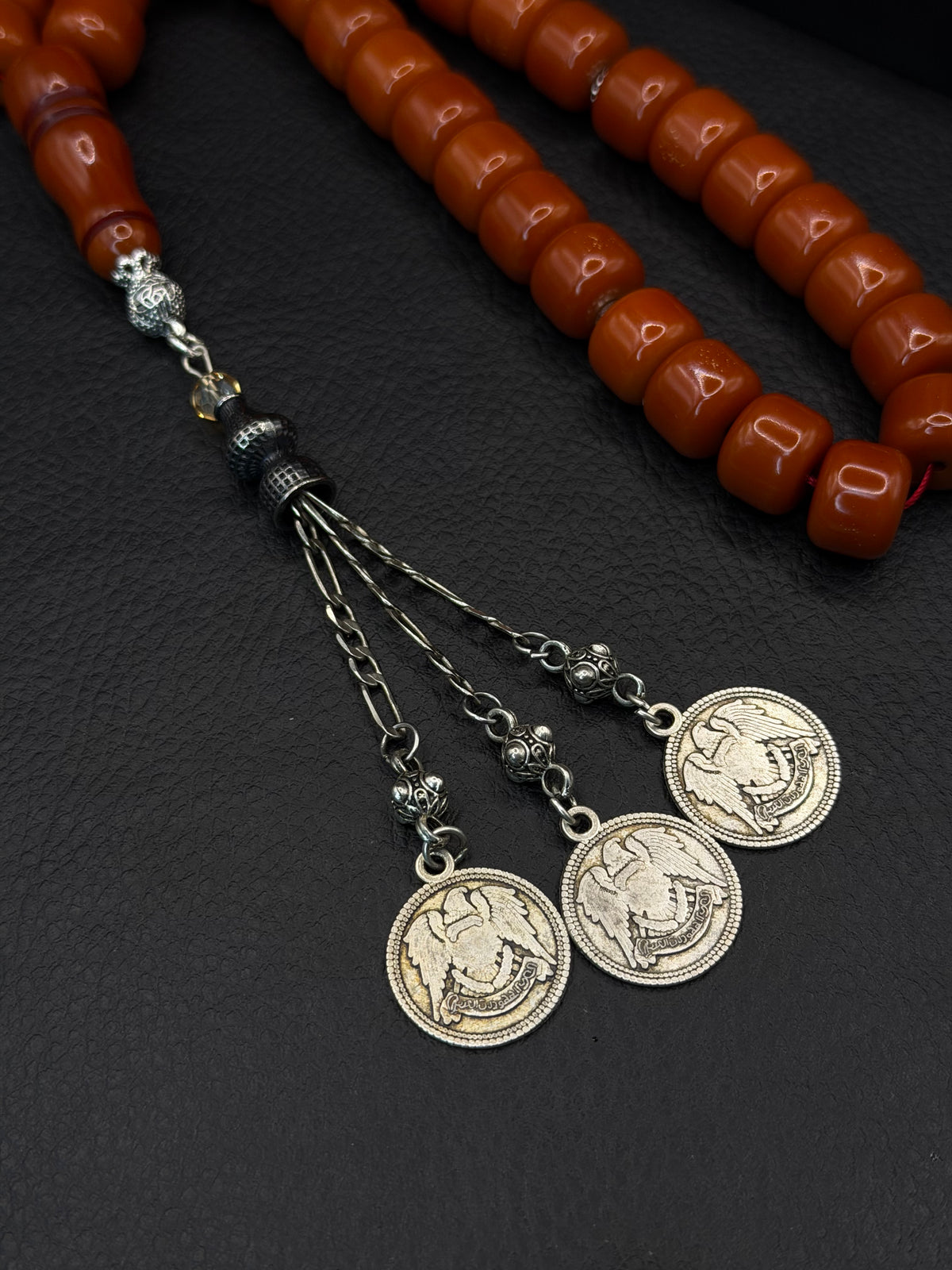 Old Ottoman Style Compressed Amber – Alloy Tassel – Barrel Cut