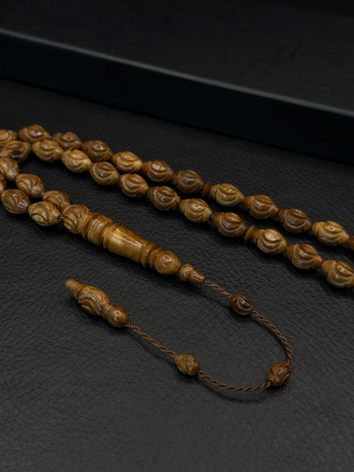 Kuka Tesbih – Nakkaş Beads – Oval Cut – System Tassel