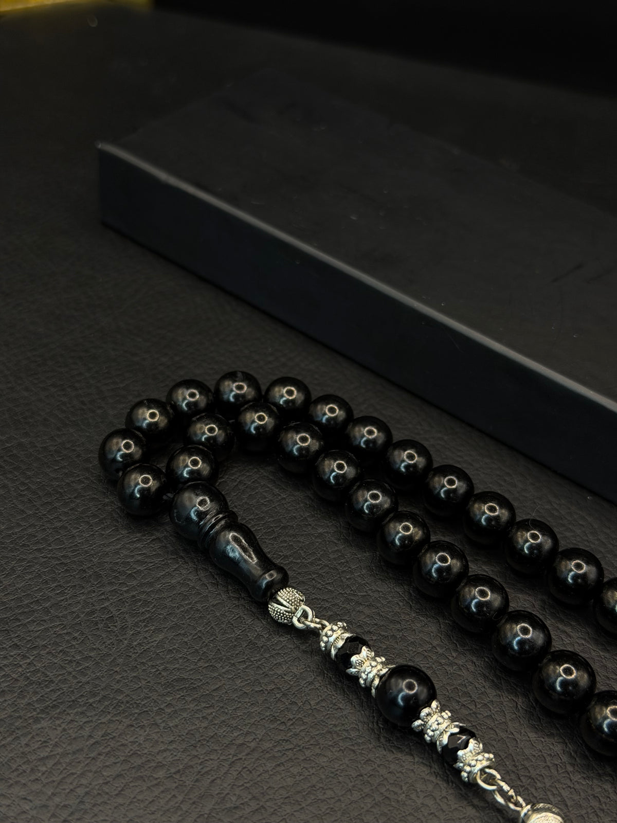 Russian Black Stone Tesbih – Alloy Tassel | Round Cut