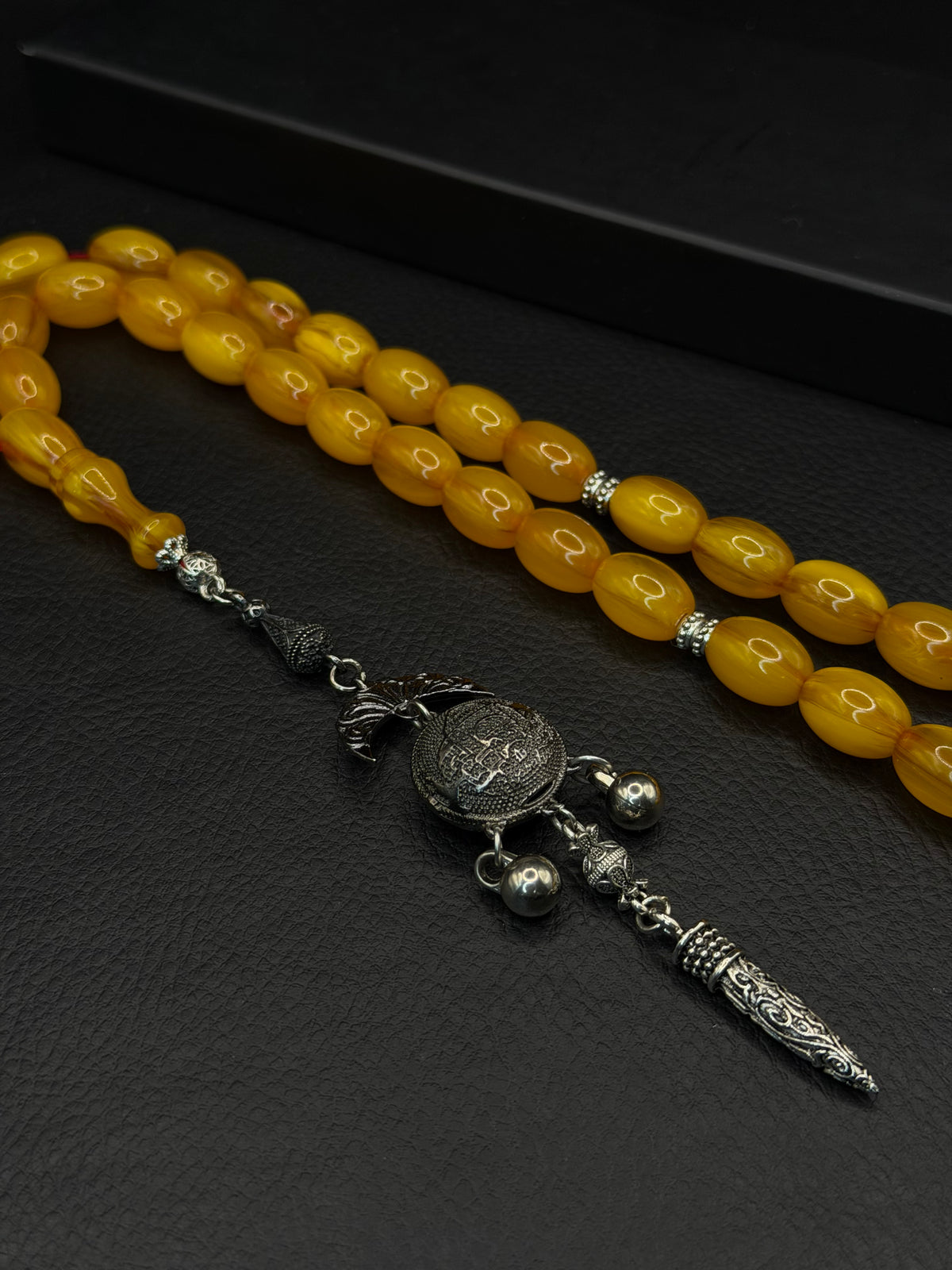 Ottoman Style Shaved Compressed Amber Tesbih – Oval Cut – Alloy Tassel – Medium Size