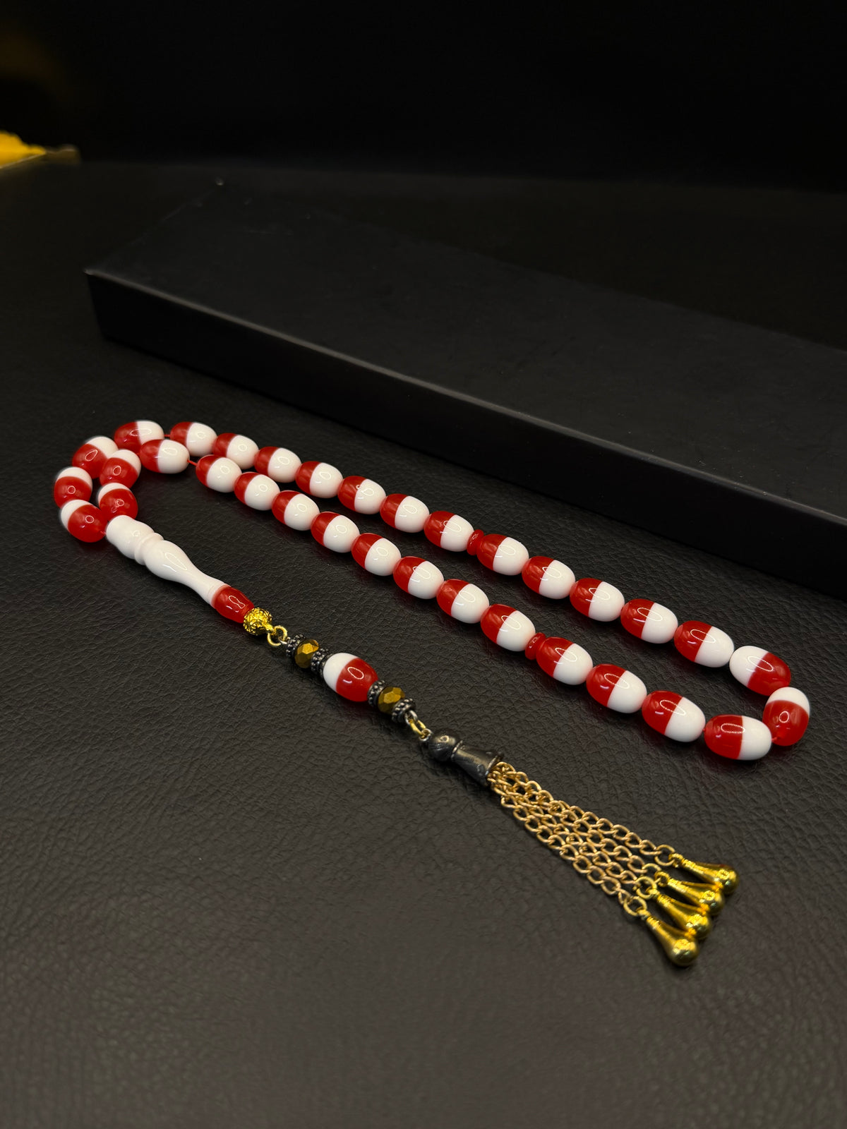 Red & White Katalin Capsule Cut Tesbih – Alloy Tassel