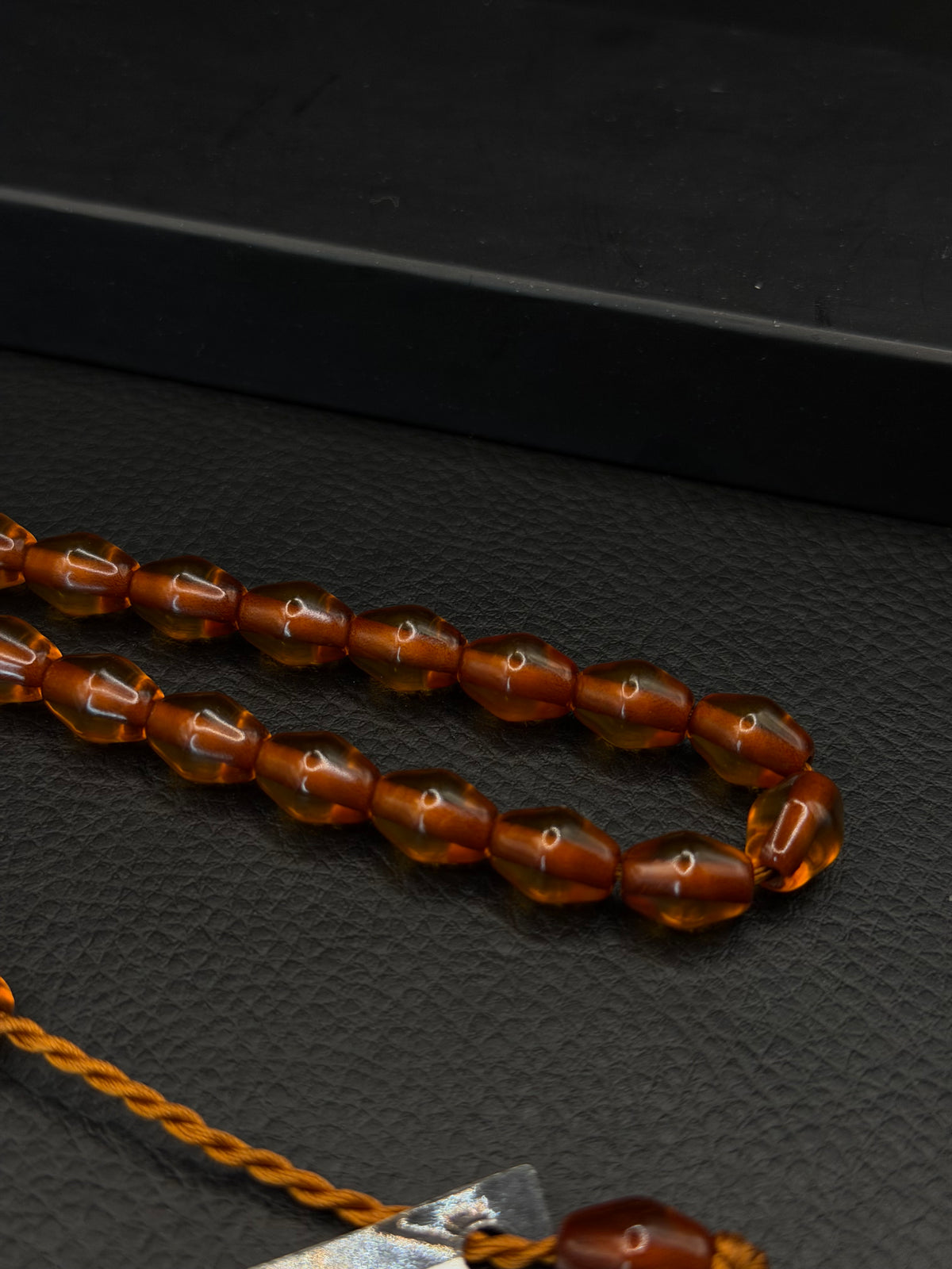 Omari Ottoman Style Fire Amber Tesbih – Istanbul Cut – System Tassel