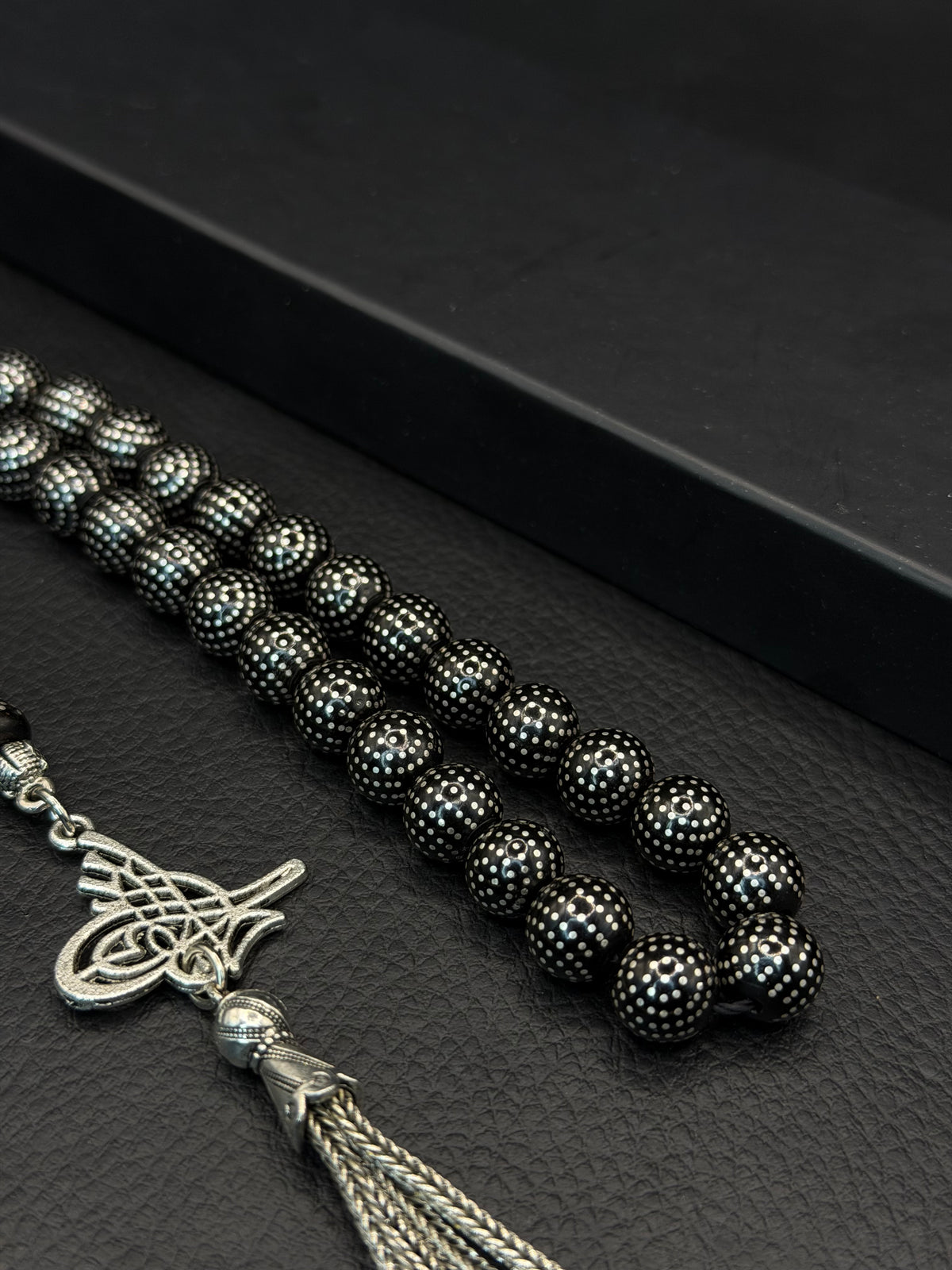 Black Kuka Silver Inserted Round Cut Tesbih – Alloy Tassel