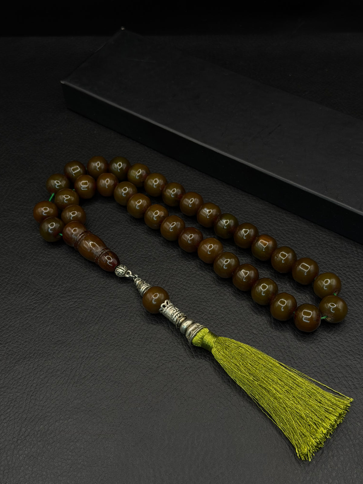 Green Ottoman Style Compressed Amber Tesbih – Round Cut – Alloy Tassel – Medium Size