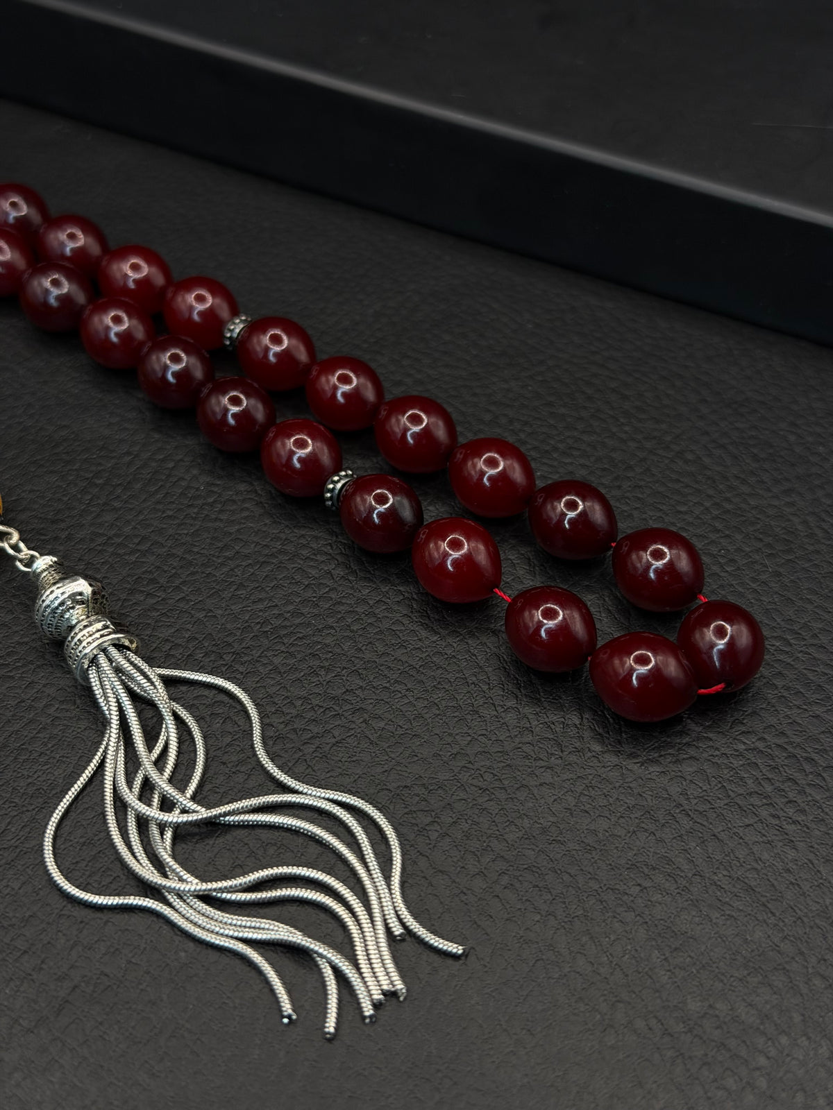 Cherry Shaved Compressed Amber – Alloy Tassel – Barley Cut