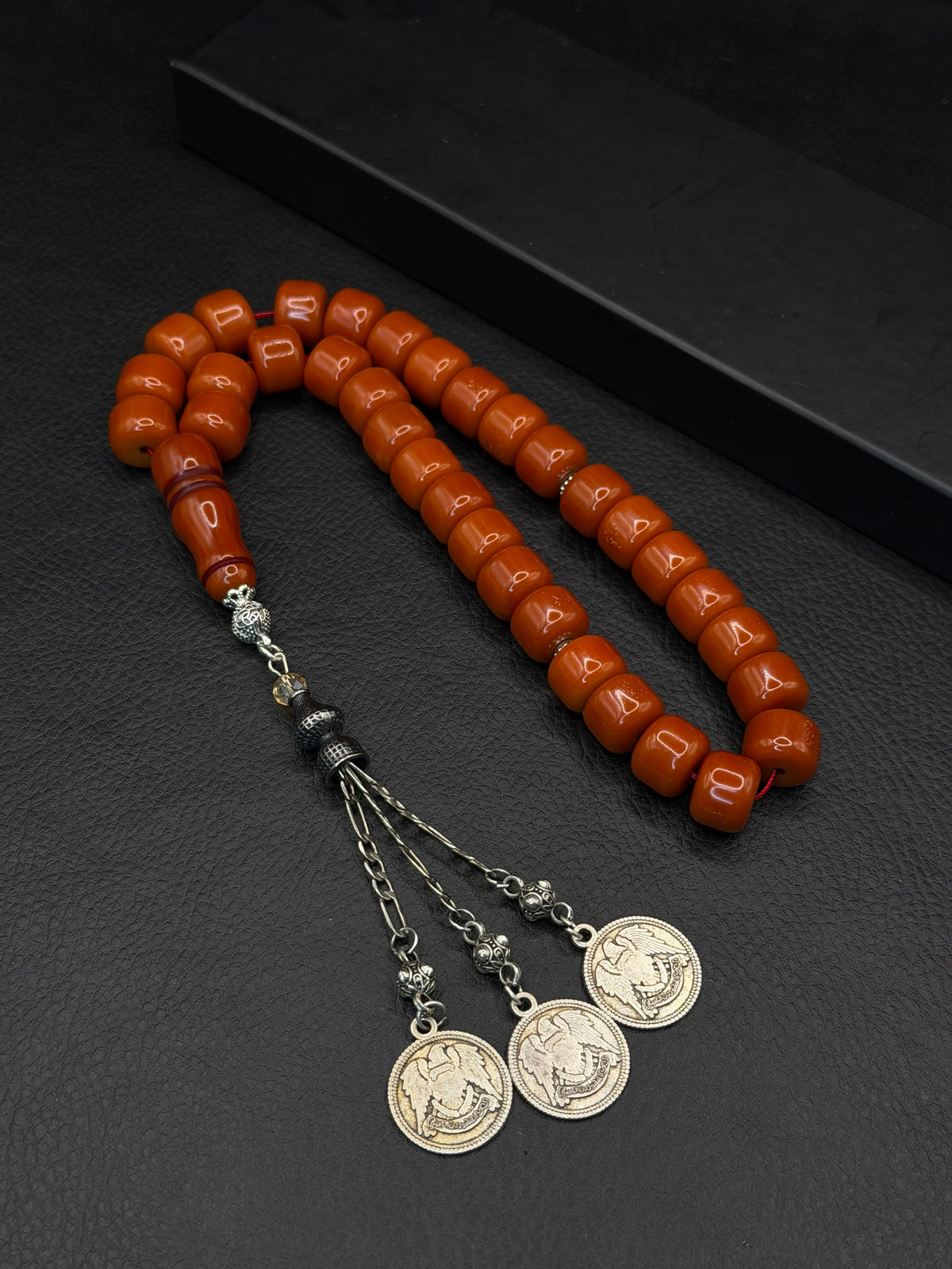 Old Ottoman Style Compressed Amber – Alloy Tassel – Barrel Cut